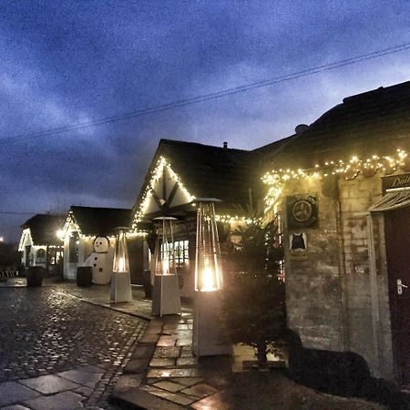 Guy'S Thatched Hamlet 巴顿 外观 照片